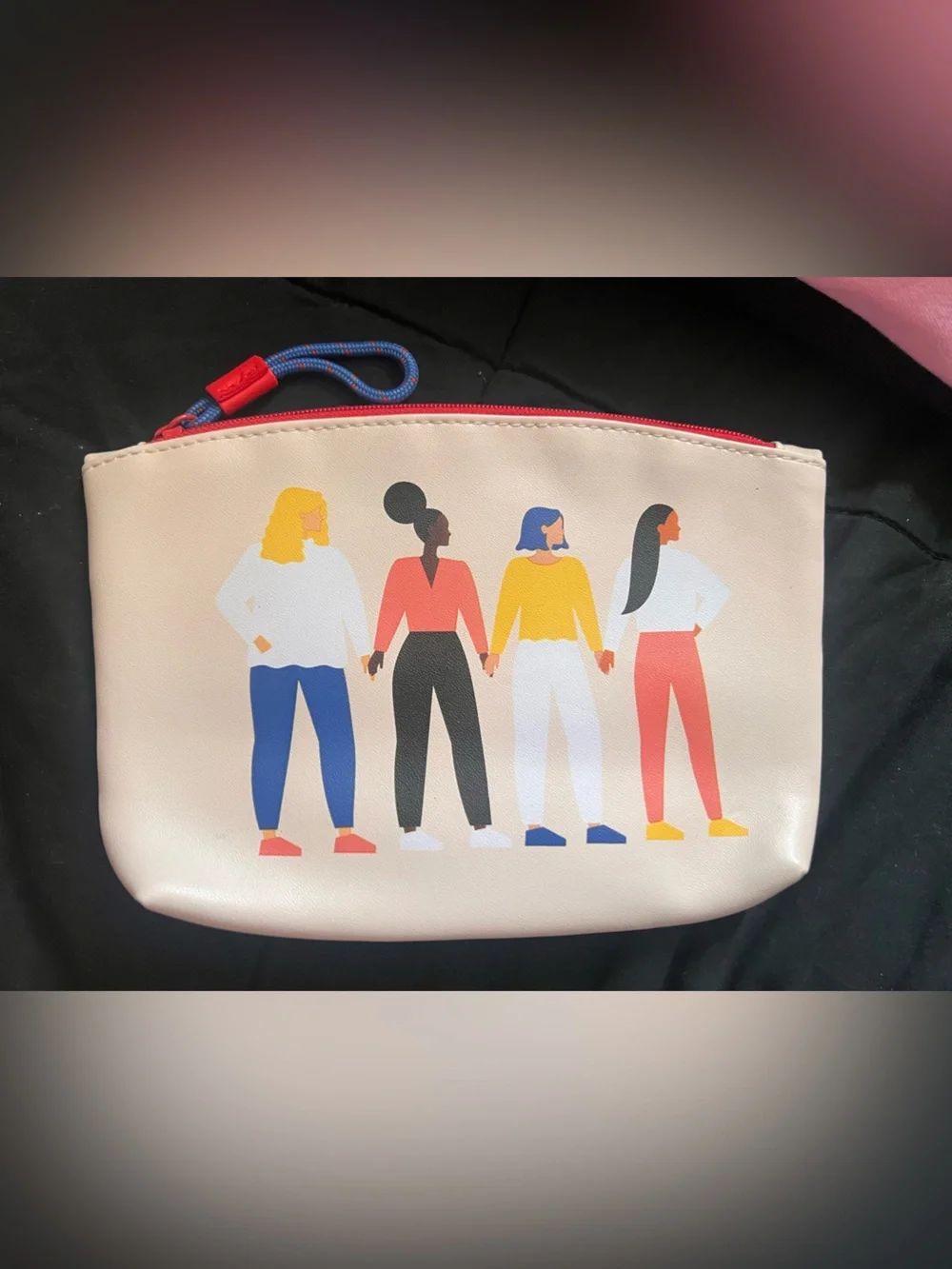ipsy Beige Cosmetic Bag with Multicolor Women Graphic and Red Zipper